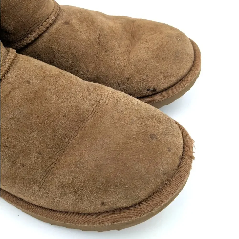 UGG Australia Classic Short II Winter Boots Kids' Chestnut Size US6 EU38